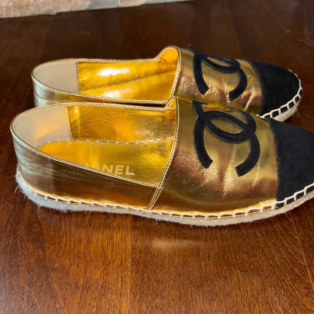 CHANEL Metallic Gold and Black Espadrilles